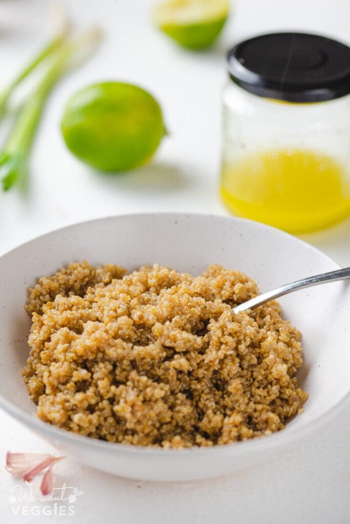 A bowl of prepared quinoa.