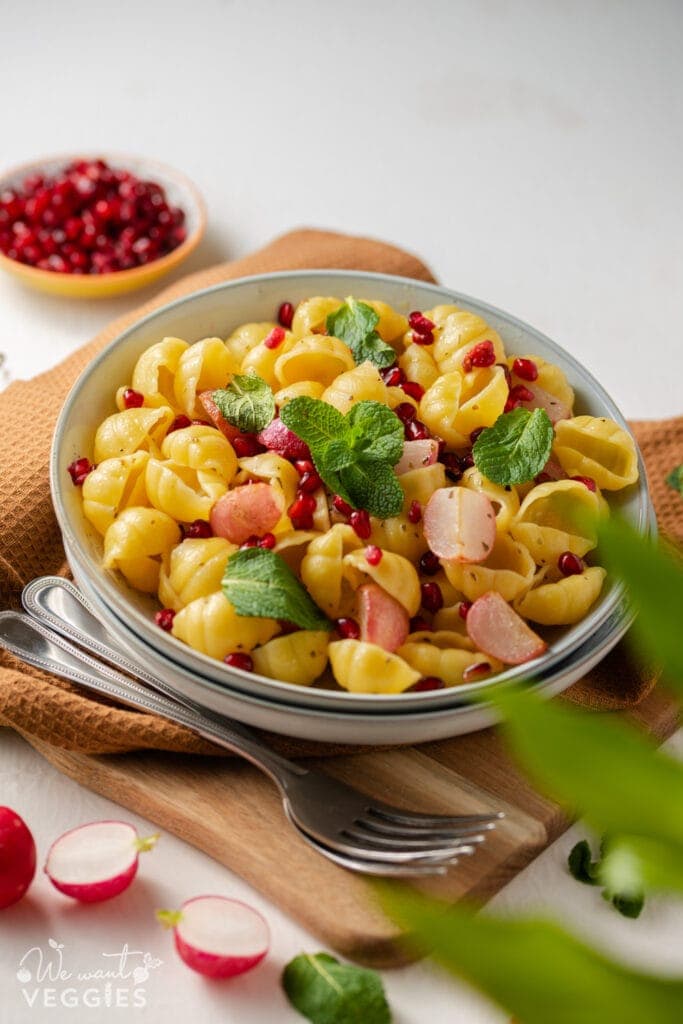 Pasta With Radishes and Mint