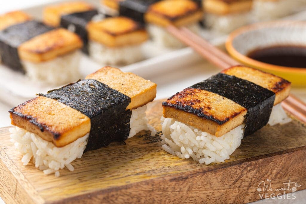 Tofu musubi on a cutting board