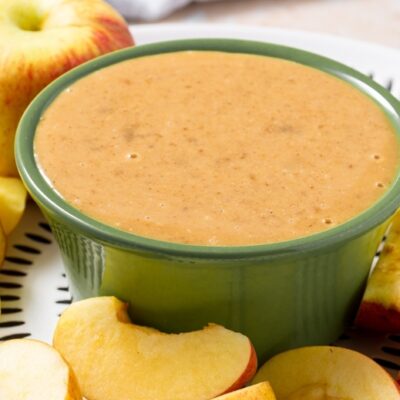 Sweet apple dip served with fresh apple slices