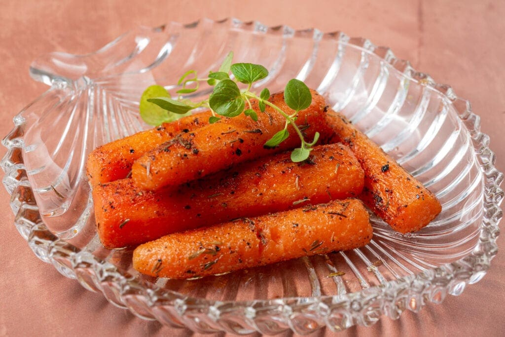 Seasoned carrots in a dish