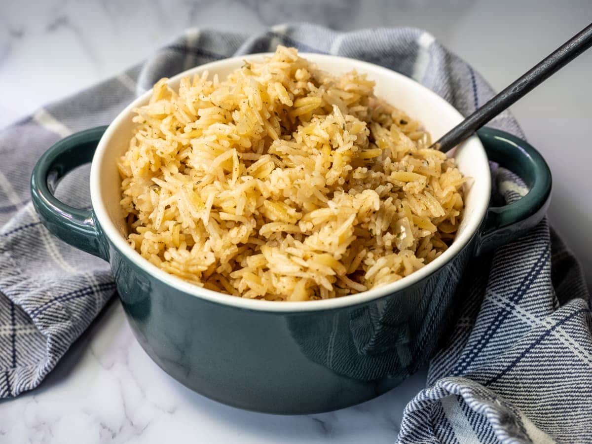 Instant Pot Rice Pilaf: Easy & Flavorful - We Want Veggies