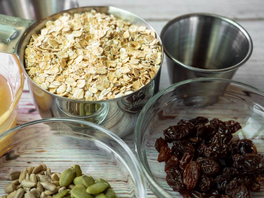 Granola bar ingredients